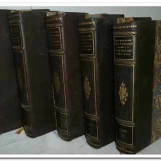 ANTHOLOGIE DES ÉCRIVAINS MORTS A LA GUERRE (1914-1918). Publiée par l' Association des écrivains combattants. (5 volumes).